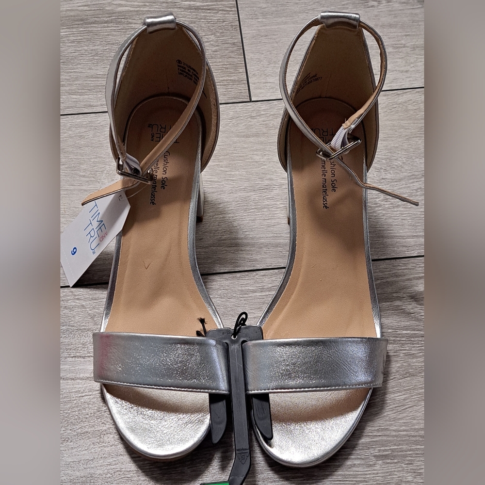 Brand New Time and Tru Women's Silver Ankle Strap Sandals